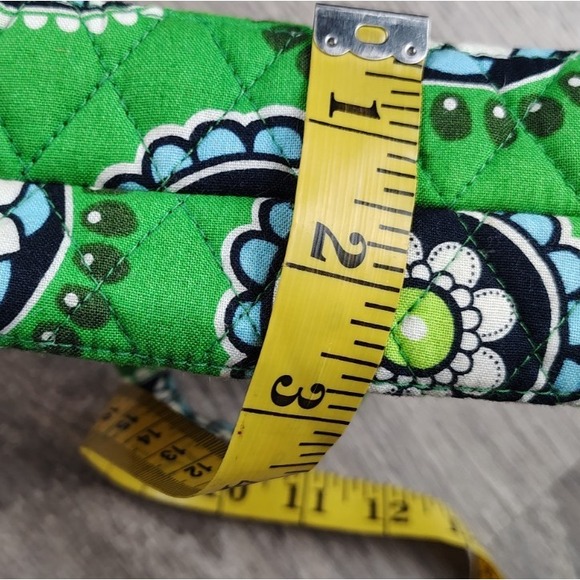 Vera Bradley Cupcakes Green Pouch‎ Change Coin Purse Zip Quilted Small - Picture 6 of 6